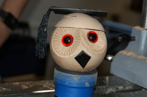 The owl complete despite a drilling error with the hat